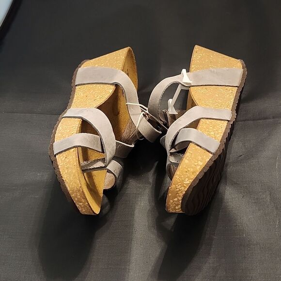 BRAND BIO-GOLD CORK WEDGE  GEOMETRIC CUTE OUT OPEN-TOE SANDAL R3 - Picture 10 of 15
